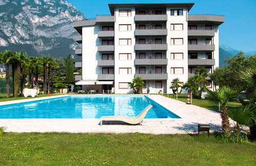 Riva del Garda Apartment | Lovely apartment for 5 guests with WIFI, pool, TV, balcony and parking