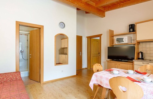 Solda Apartment | Lovely apartment for 5 guests with WIFI, TV, terrace, pets allowed and panoramic view