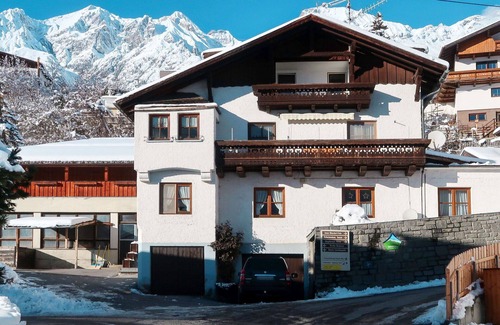Grins Apartment | Lovely apartment for 5 people with WIFI, TV, balcony and parking