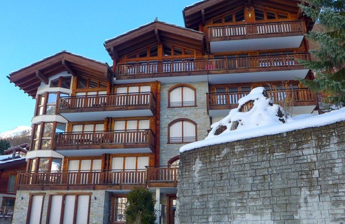 Zermatt Apartment | Lovely apartment for 6 people with WIFI, TV and balcony