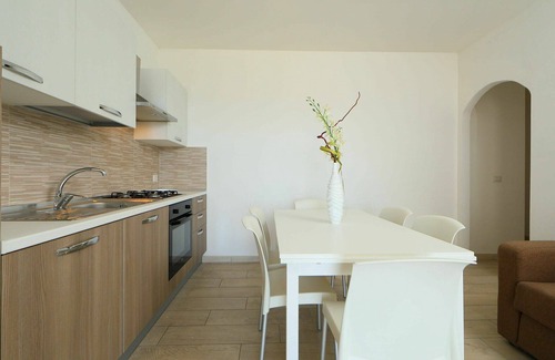 Tanaunella Apartment | Lovely apartment for 6 guests with WIFI, pool, A/C, TV, terrace and parking