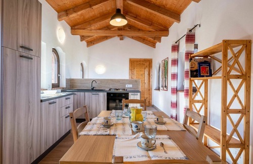 Mondovi Apartment | Lovely apartment for 6 guests with WIFI, TV, pets allowed and parking