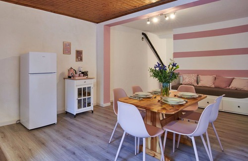 Claino Con Osteno Apartment | Lovely apartment for 6 people with WIFI, TV and pets allowed