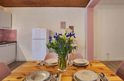 Claino Con Osteno Apartment | Lovely apartment for 6 people with WIFI, TV and pets allowed