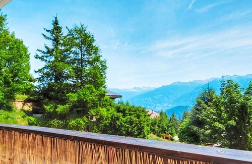 Anzere Apartment | Lovely apartment for 7 people with WIFI, TV, balcony and parking