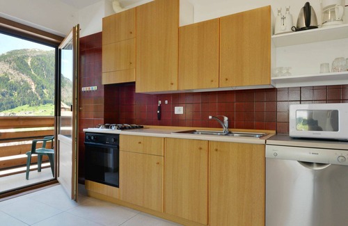 Moena Apartment | Lovely apartment for 7 people with WIFI, TV, patio, pets allowed and parking