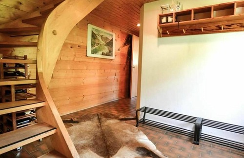 Fiesch Apartment | Lovely apartment for 8 guests with WIFI, TV and balcony