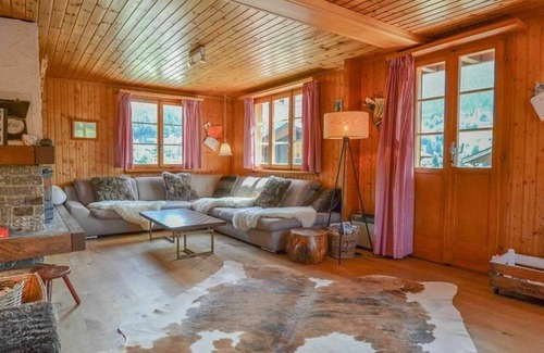 Fiesch Apartment | Lovely apartment for 8 guests with WIFI, TV and balcony
