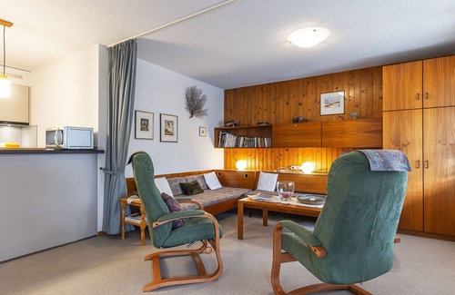 Champery Apartment | Lovely apartment for 4 people with WIFI, TV, balcony, panoramic view and parking