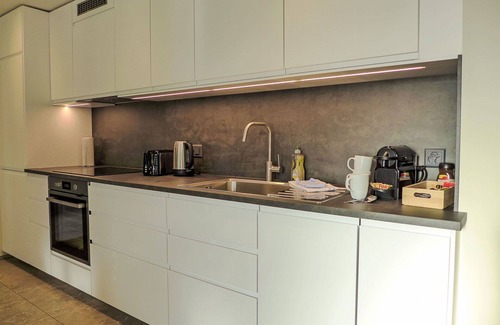 Krattigen Apartment | Lovely apartment for 3 guests with WIFI, TV, terrace, panoramic view and parking