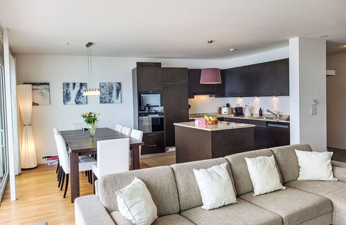Magadino Apartment | Lovely apartment for 5 guests with pool, WIFI, TV, terrace and parking