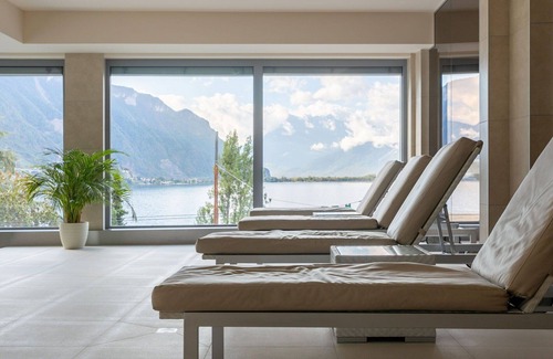 Montreux Apartment | Lovely apartment for 8 people with WIFI, pool, A/C, TV, balcony, panoramic view and parking
