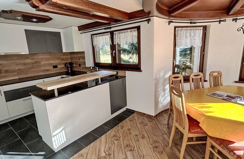 Saas Almagell Apartment | Lovely apartment for 8 people with WIFI, TV, patio, pets allowed, panoramic view and parking