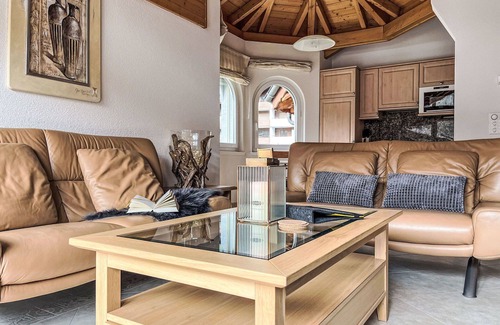 Saas-Fee Apartment | Lovely apartment for 4 guests with WIFI, TV, balcony and parking