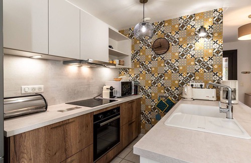 Lozari Apartment | Lovely apartment for 6 people with WIFI, A/C, pool, TV, patio and parking