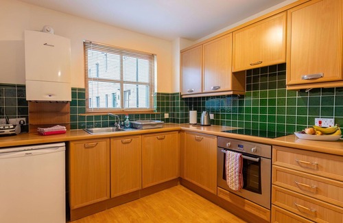 South Galson Apartment | Lovely apartment for 4 people with TV, terrace and parking