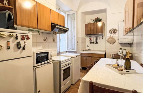 Borgomaro Apartment | Lovely apartment for 6 guests with WIFI, TV, pets allowed and parking