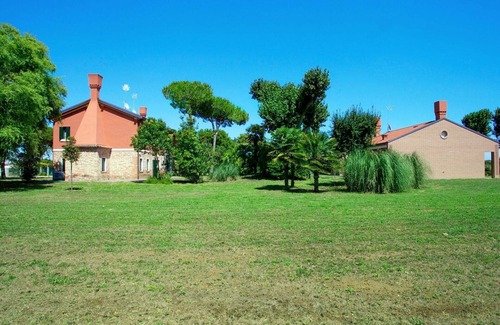 Cavallino-Treporti Apartment | Lovely apartment for 8 guests with A/C, WIFI, TV, patio and parking