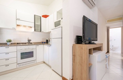 Capitana Apartment | Lovely apartment for 4 guests with A/C, WIFI, TV, terrace, panoramic view and parking