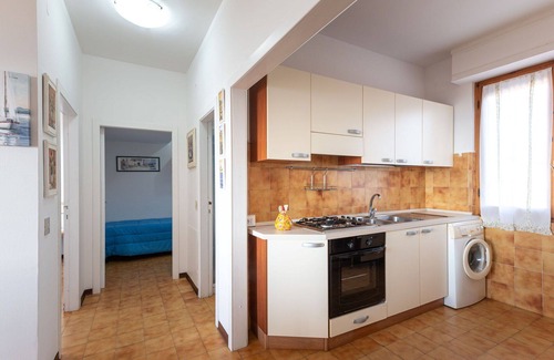 Follonica Apartment | Lovely apartment for 4 guests with WIFI, TV, terrace, pets allowed and parking