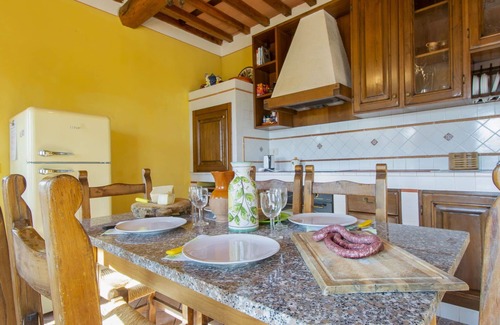 Fucecchio Apartment | Lovely apartment for 4 people with A/C, WIFI, pool, balcony, pets allowed and parking