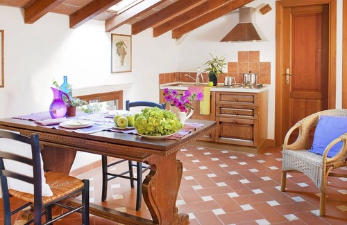 Grosseto Apartment | Lovely apartment for 4 guests with pool, WIFI, A/C, TV, patio, pets allowed and parking