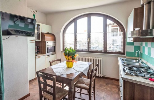 La Morra Apartment | Lovely apartment for 2 guests with pool, WIFI, TV, patio and pets allowed