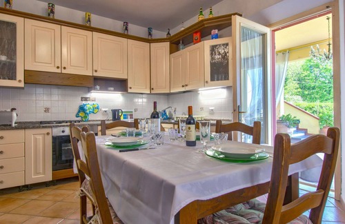 Giugnano Apartment | Lovely apartment for 10 people with WIFI, private pool, TV, patio, pets allowed and parking