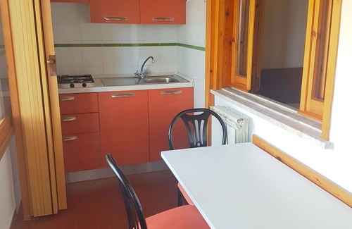 Sperlonga Apartment | Lovely apartment for 3 guests with pool, WIFI, A/C, TV, terrace, pets allowed and parking