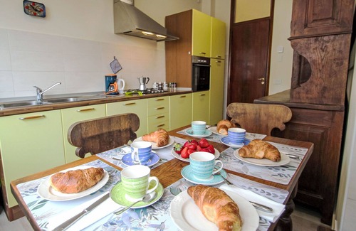 Pallanza Apartment | Lovely apartment for 5 people with WIFI, TV and balcony