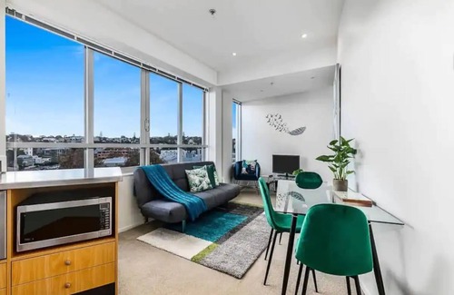 Parnell House | Lovely Apartment - Gym & Parking by Zodiak Stays