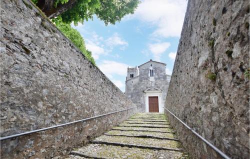 Camaiore Apartment | Lovely Apartment In Camaiore