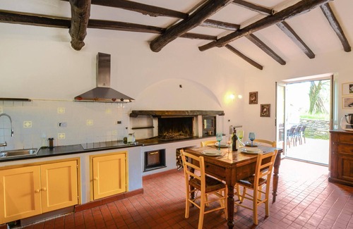 Cogorno Apartment | Lovely apartment in Cogorno with WiFi