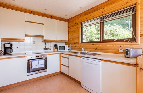 East Lewiston House | Lovely apartment in villa for 6 people with WIFI, TV, patio, panoramic view and parking