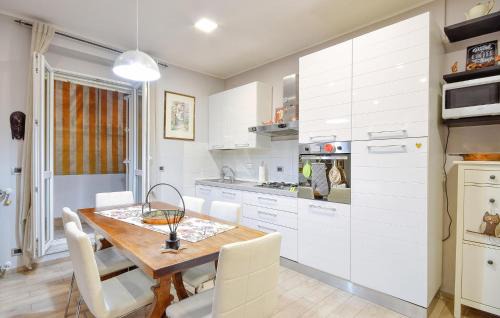 Marassi Apartment | Lovely Apartment In Genova With Wifi