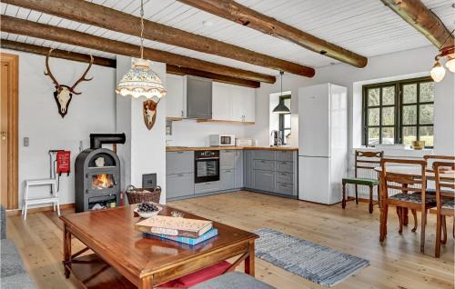 Norddjurs Municipality Apartment | Lovely Apartment In Glesborg With Wifi