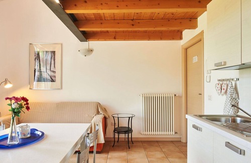 Dongo House | Lovely apartment in villa for 4 guests with A/C, WIFI, TV, patio and pets allowed