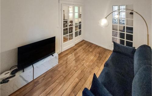 Quartier de Rochechouart Apartment | Lovely Apartment In Paris With Kitchen
