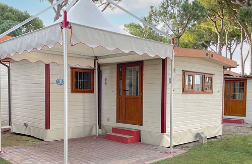Aglientu House | Lovely apartment in villa for 4 people with WIFI, A/C, pool, TV, patio, pets allowed and parking