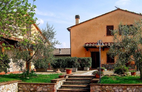 Lajatico Villa | Lovely apartment in villa for 4 guests with pool, WIFI, TV, patio and parking
