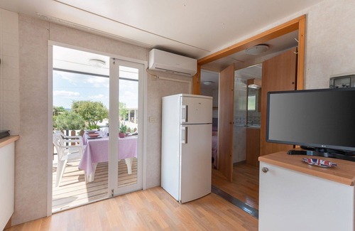 Puntone House | Lovely apartment in villa with A/C, pool, WIFI, TV, terrace, pets allowed and parking
