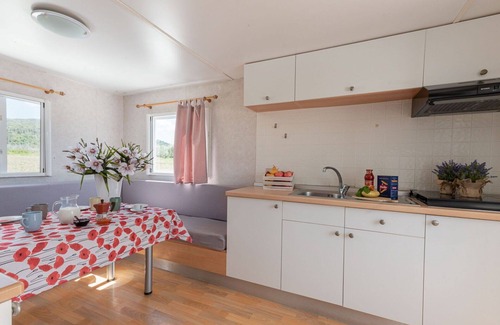 Puntone House | Lovely apartment in villa with A/C, pool, WIFI, TV, terrace, pets allowed and parking