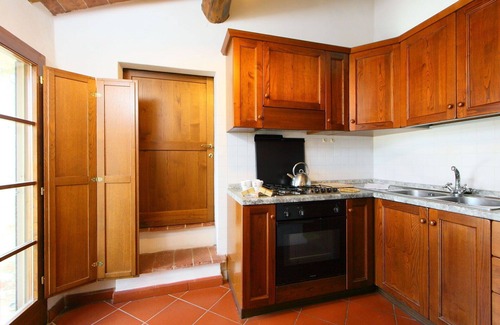 Rapolano Terme Villa | Lovely apartment in villa for 5 guests with pool, WIFI, TV, patio and parking