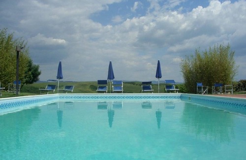 Peccioli Villa | Lovely apartment in villa for 5 people with pool, WIFI, panoramic view and parking