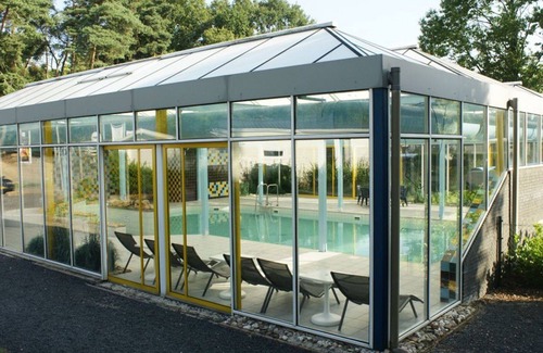 Belfeld House | Lovely apartment in villa for 4 guests with WIFI, pool, TV and terrace