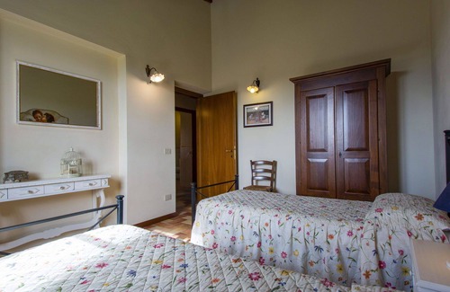 Stabbia Apartment | Lovely apartment with A/C, pool, WIFI, TV, patio, pets allowed, panoramic view and parking