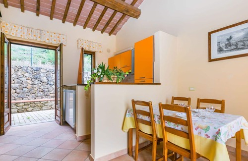 San Baronto Apartment | Lovely apartment for 2 people with pool, WIFI, TV, terrace, pets allowed, panoramic view and par.