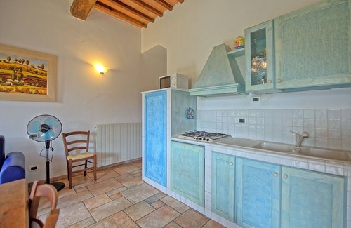 Simignano Apartment | Lovely apartment for 3 guests with WIFI, pool, TV, pets allowed and parking