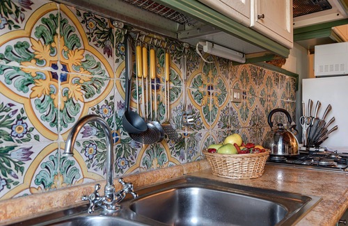 Bucine Apartment | Lovely apartment for 4 people with pool, WIFI, A/C, TV, patio and panoramic view