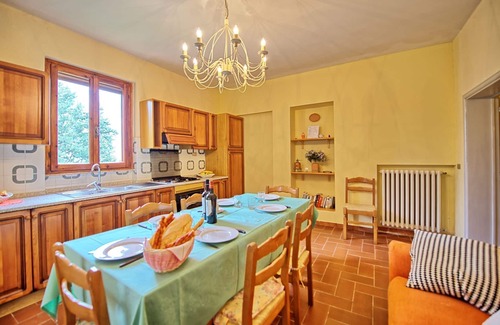 San Gimignano Apartment | Lovely apartment for 4 people with A/C, pool, WIFI, TV and parking